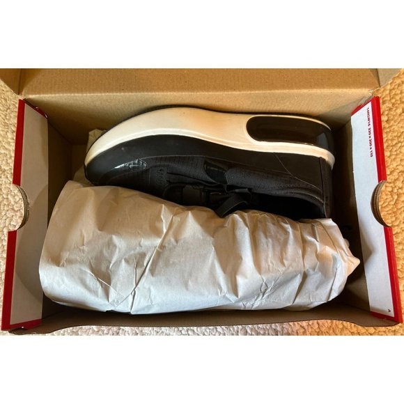 Nike Air Max Dia Shoes Women's Sz 8.5 Black White Running Shoe Sneaker with Box - Picture 2 of 10